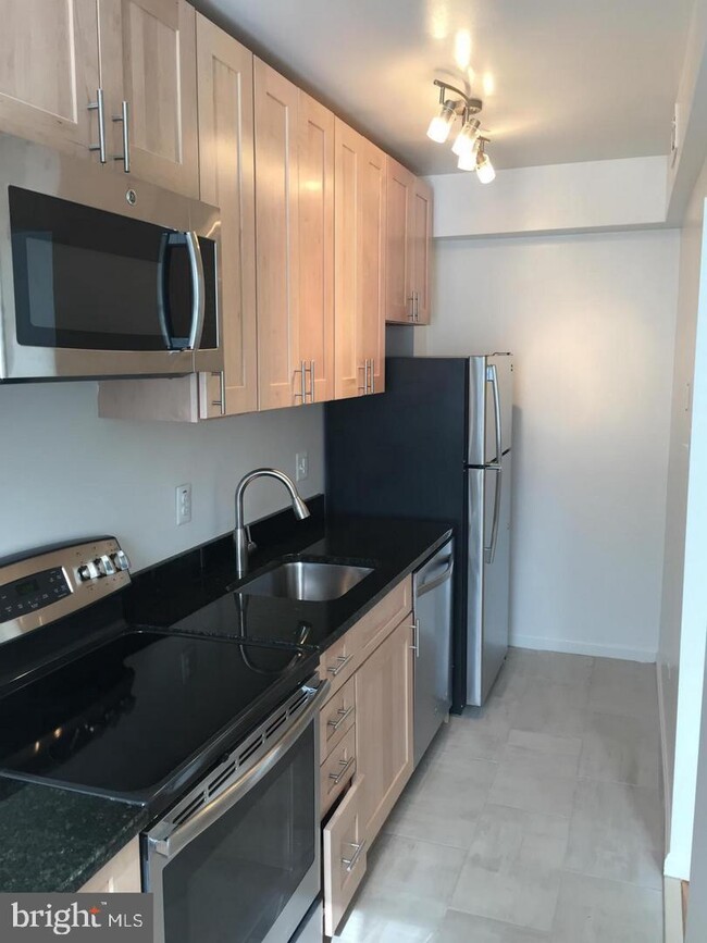Foto del edificio - 1801 Key Blvd