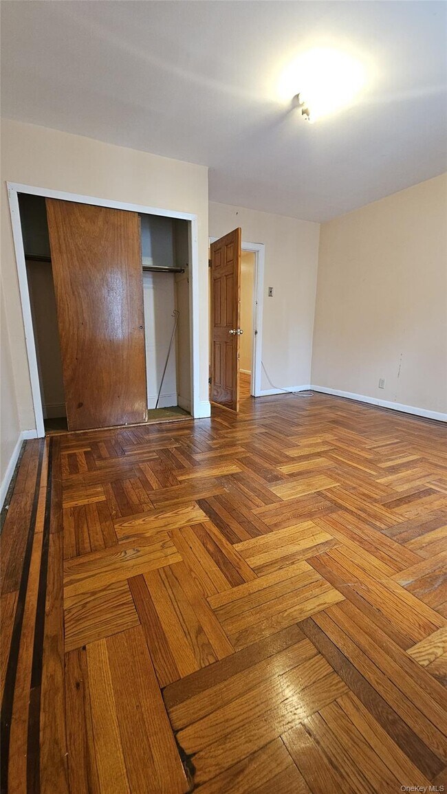 Foto del edificio - 272 New Jersey Ave