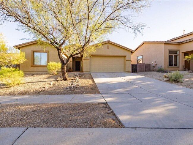 Foto del edificio - 4 Bedroom 2 Bathroom