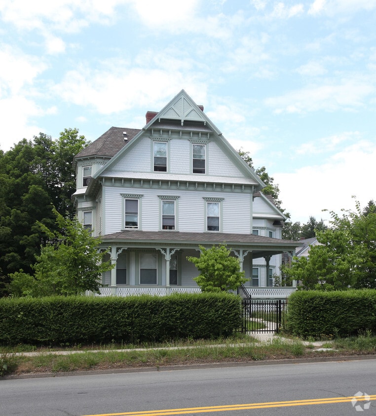 Building Photo - 196 Federal St