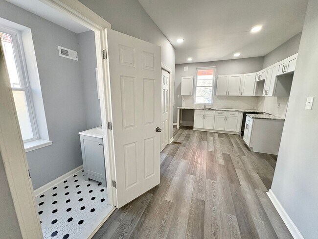 Foto del edificio - Anika Homes 4 Bedroom