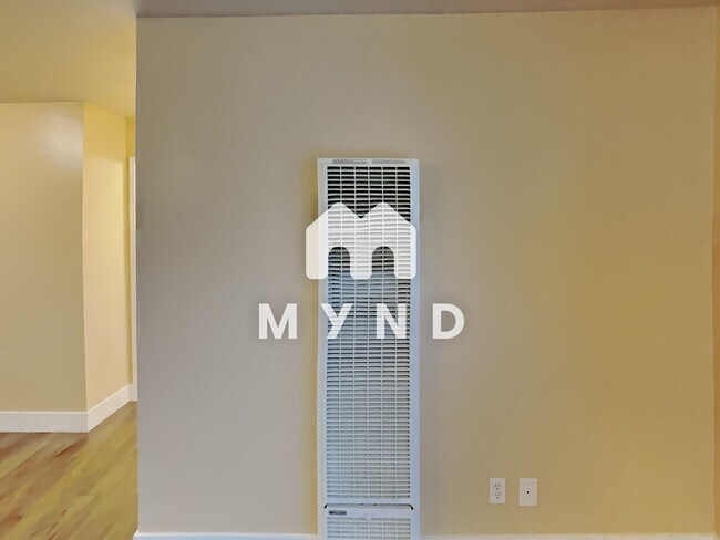 Building Photo - 9700 Mountain Blvd Apt 1