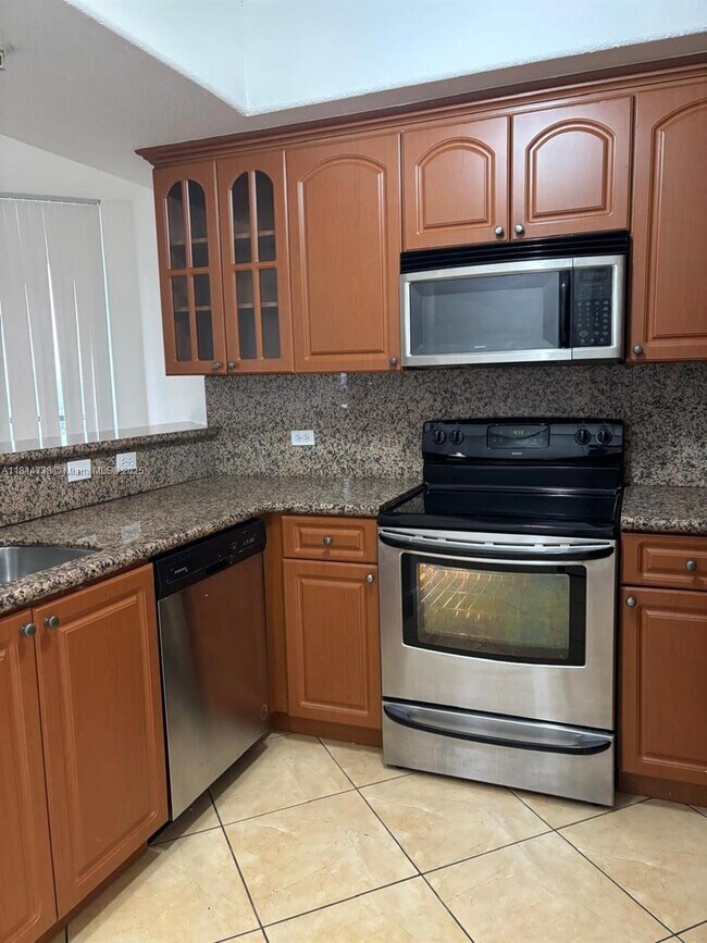 Foto del edificio - 2301 SW 27th Ave