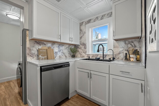 Building Photo - 1935 Maddy Ln