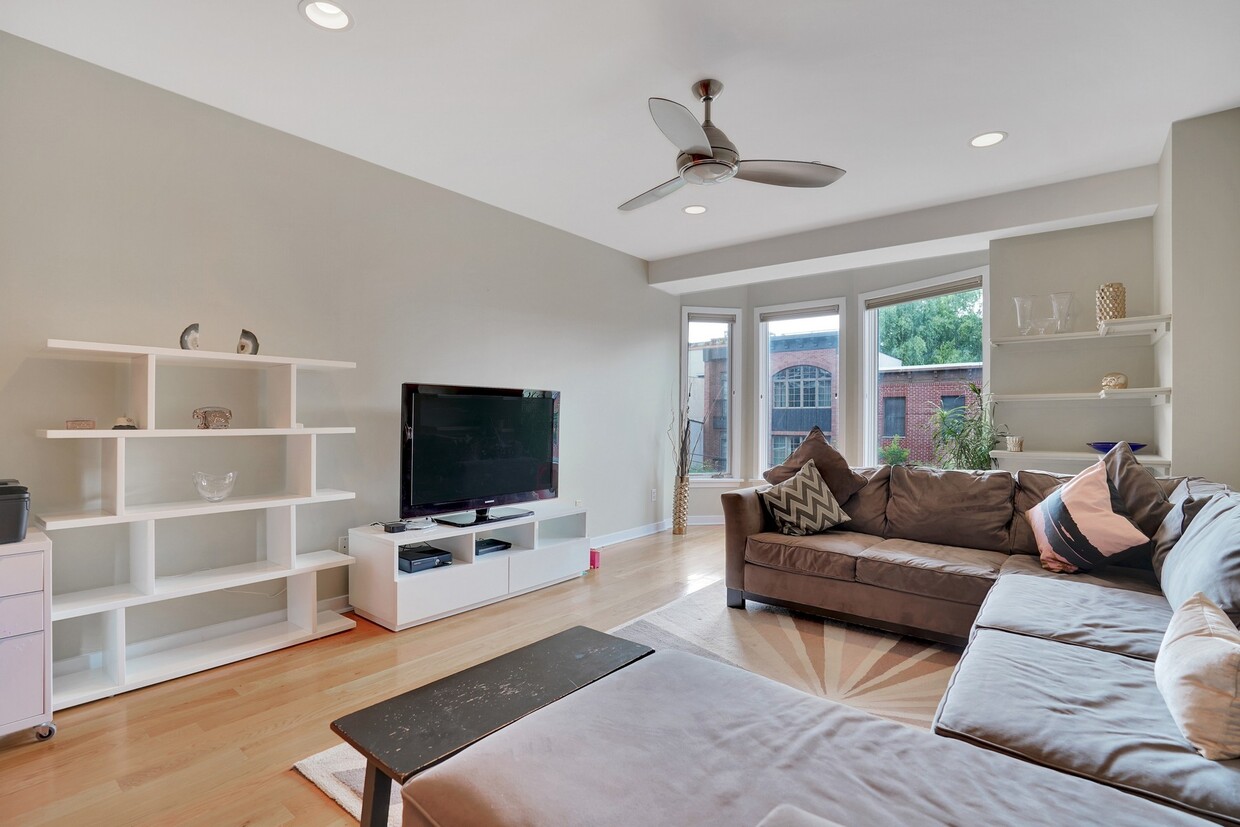 Foto principal - 83 Monroe St