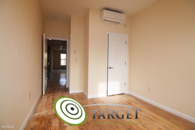 Building Photo - 3 br, 2 bath Apartment - 5516 Myrtle Ave 2F