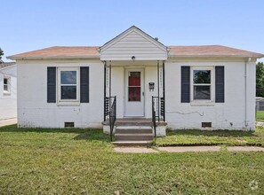 Building Photo - 222 W Fairchild Dr