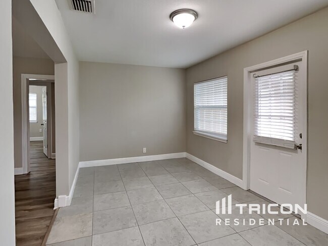 Foto del edificio - 412 Richards Ave