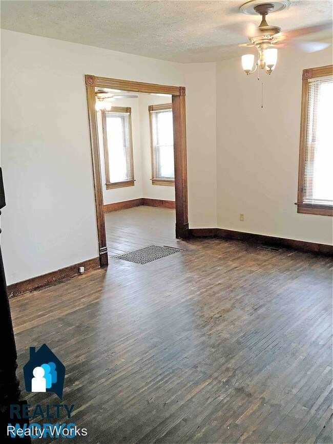 Building Photo - 3 br, 1.5 bath House - 1425 Lincoln