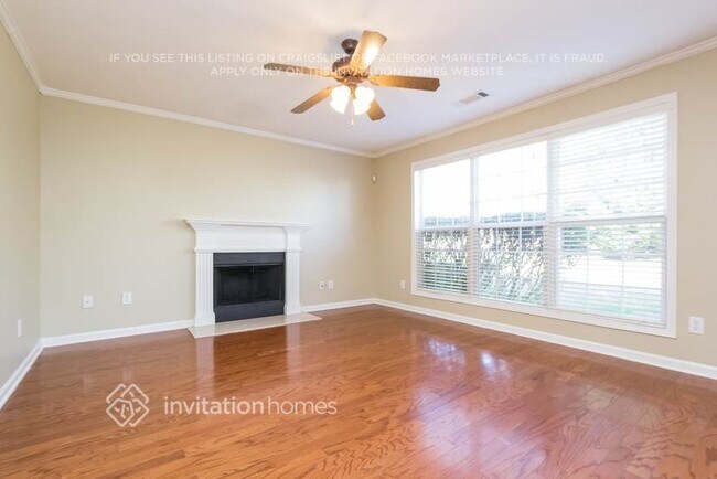 Foto del edificio - 6582 Grand Hickory Dr