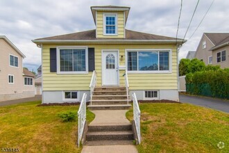 Building Photo - 37 Veranda Ave