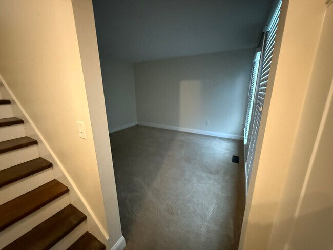 Foto del edificio - 125 Fieldstone Dr