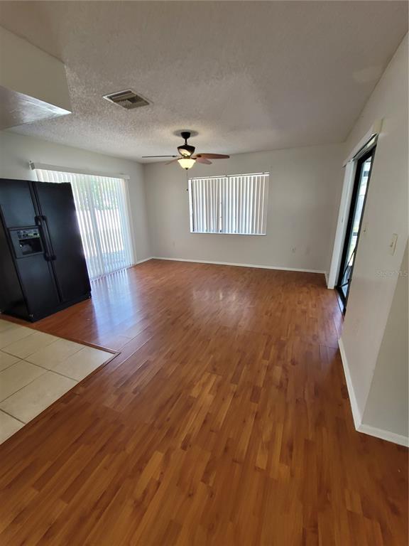 Building Photo - 1116 Carmona Ave