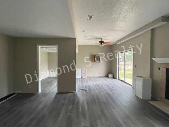 Foto del edificio - Updated 2 Bedroom Patio Home - Great Location