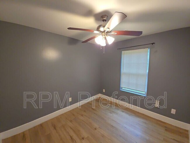 Building Photo - 11435 Raincove Dr