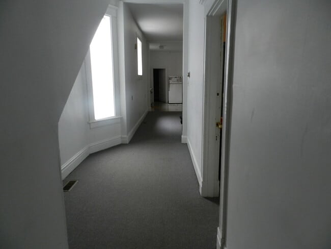 Hallway - 2324 W Grace St