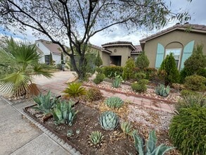 Building Photo - 382 E Munich Dr