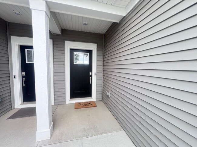 Building Photo - 25701 W Yorkshire Dr
