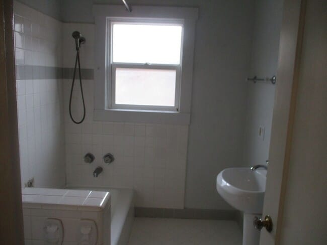 Foto del edificio - COMING SOON!! 2 Bedroom 1 Bath Bungalow