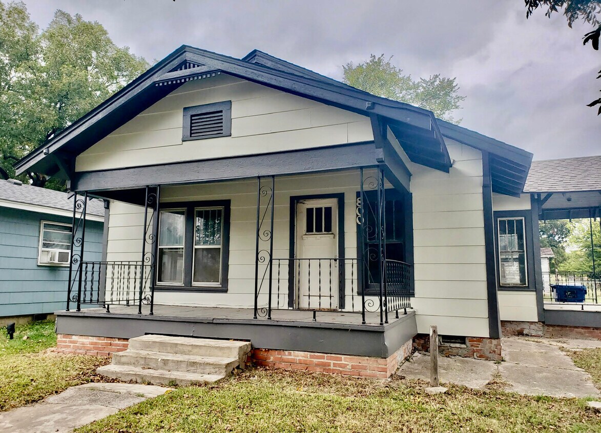 800 W 7th St, Ada, OK 74820 House Rental in Ada, OK