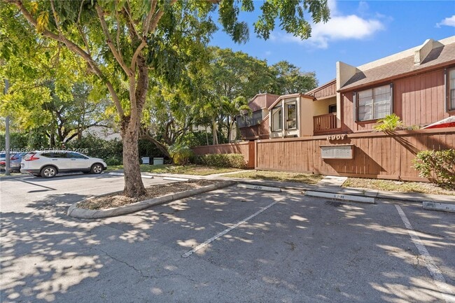 Foto del edificio - 6907 SW 115th Pl