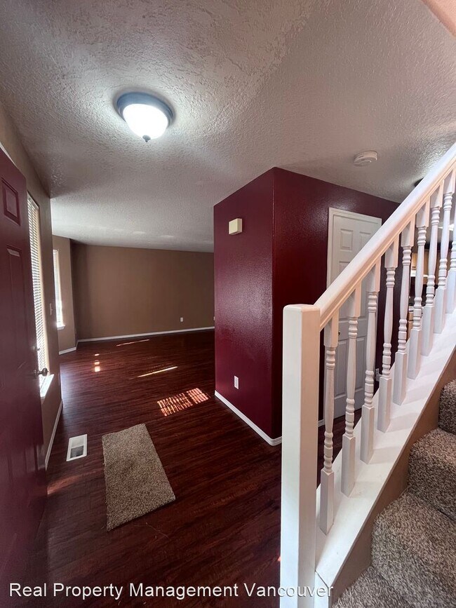 Foto del edificio - 4 br, 3 bath House - 8005 NE 163rd Ave