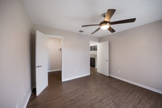 Bedoom A2 1BD 1BA-VatSoCo-002.jpg - V at SoCo