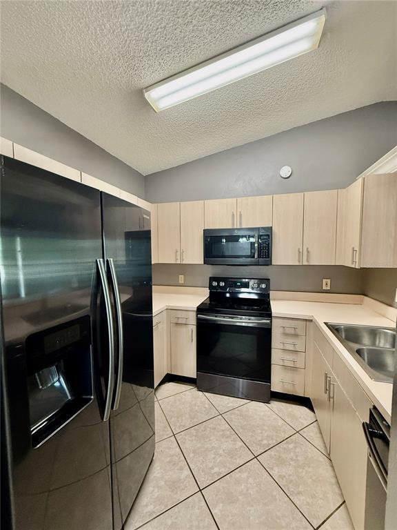 Foto del edificio - 9444 Bud Wood St