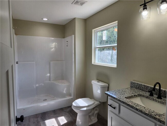 Foto del edificio - 500 Brookstone Dr