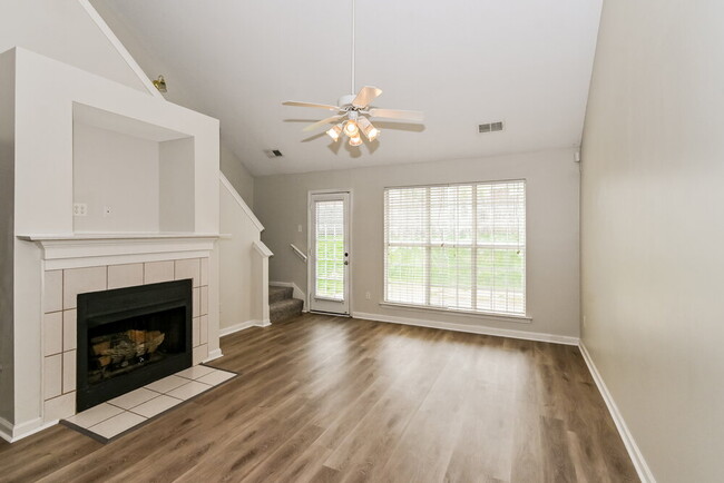 Building Photo - 1108 Red Fern Cir W