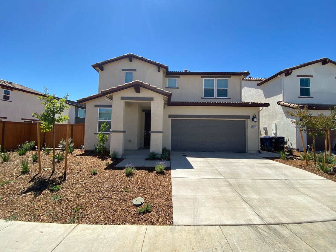 Foto principal - Brand New Build in Great Location and New ...