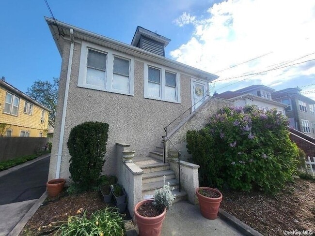 Building Photo - 69-35 Hessler Ave