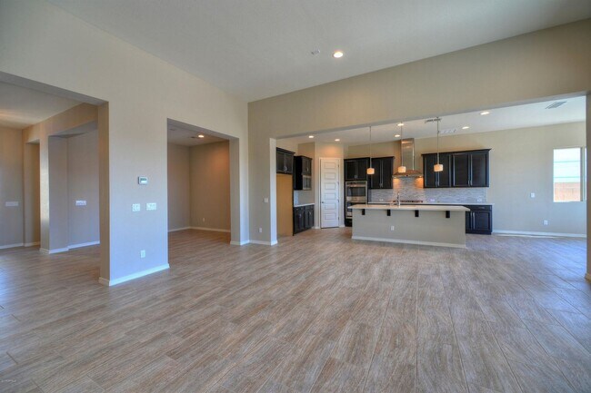 Foto del edificio - Gorgeous Single Level 4 bed 3 bath 3 car garage home at the Meadows community in Peoria