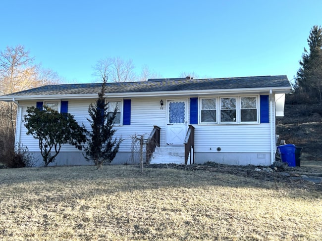 Cozy, One Level Living Ranch - Cozy, One Level Living Ranch House