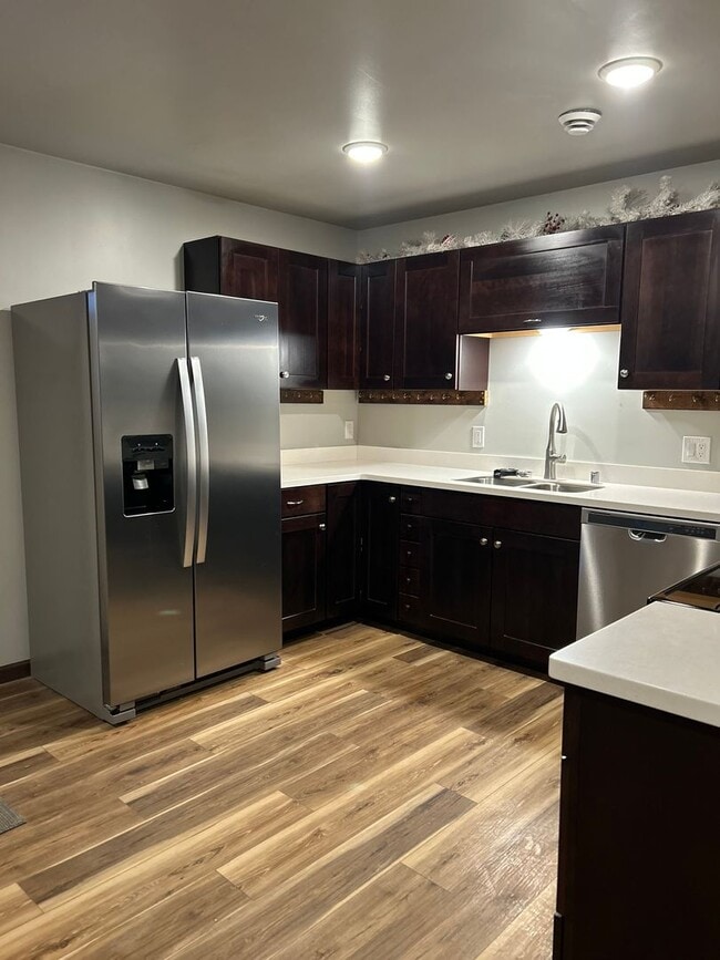 Building Photo - Venus Dr/3367