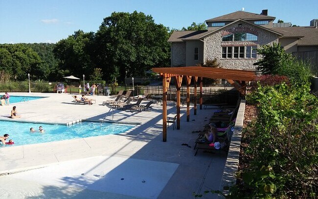 Área de la piscina - 109 Lancashire Dr
