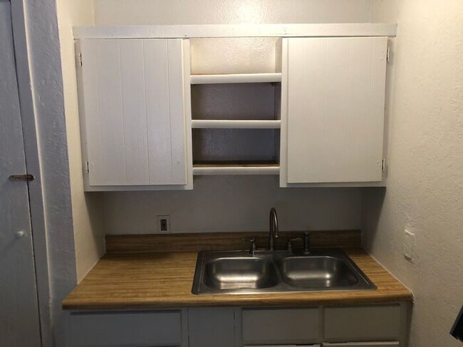 Building Photo - Mountain Home - 1 Bedroom and 1 Bathroom P...