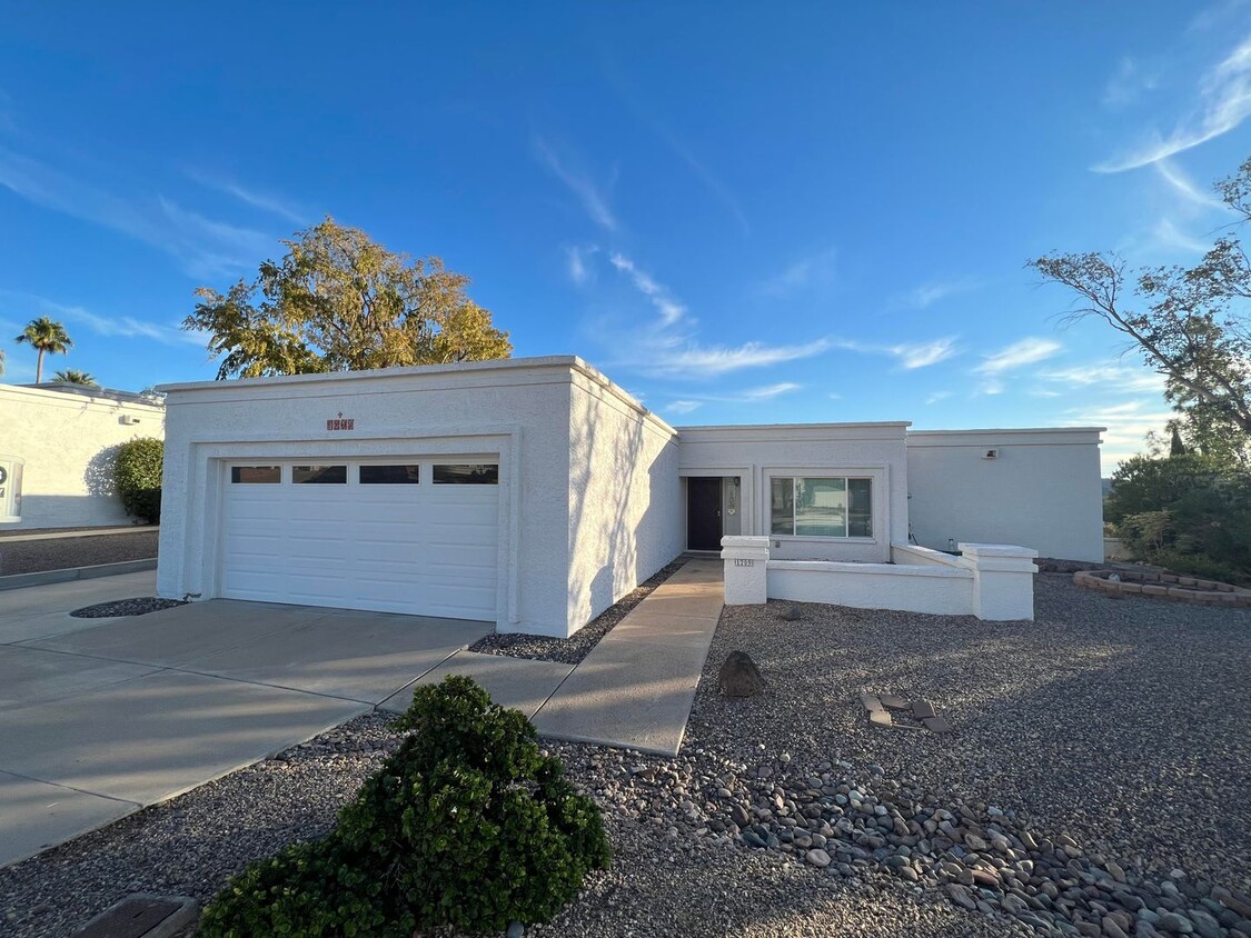 Foto principal - 1209 E Acoma Dr