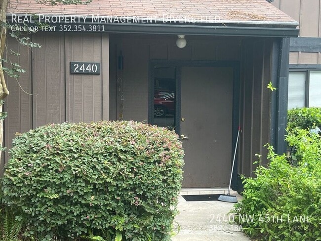 Building Photo - 2440 NW 45th Ln