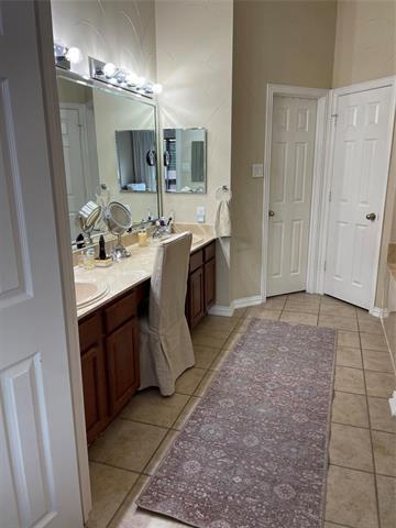 Foto del edificio - 4160 Woodland Tr