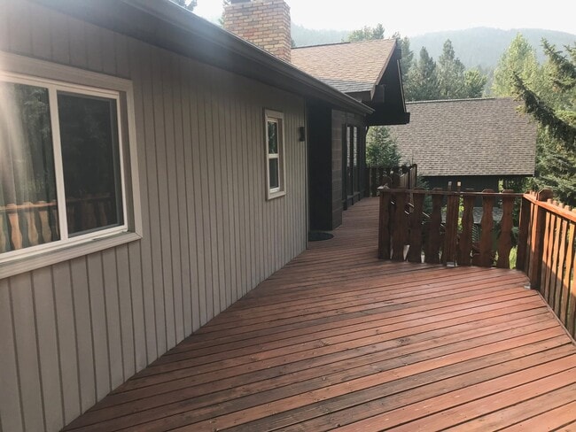 Building Photo - Amazing Rattlesnake Views! 4 Bed, 3 Bath Home!