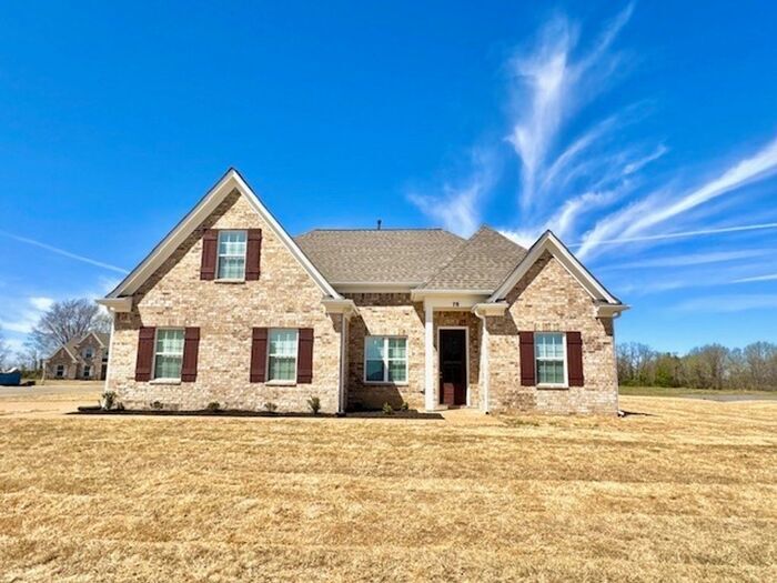 Primary Photo - Move In Special! Half off June Rent with M...