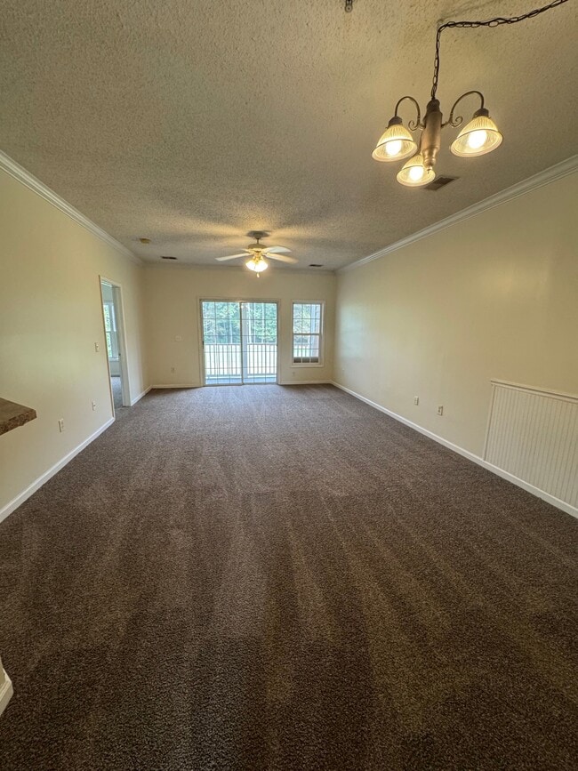 Building Photo - 5846 Longwood Dr
