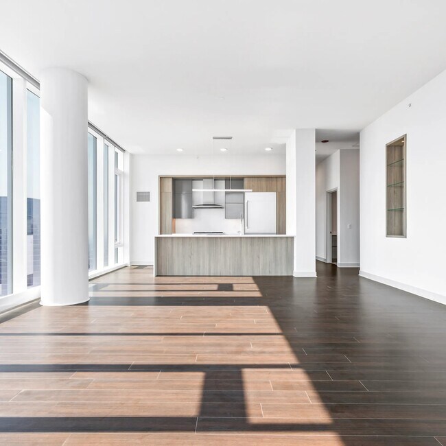 Foto del edificio - 319 W Wolf Point Plaza