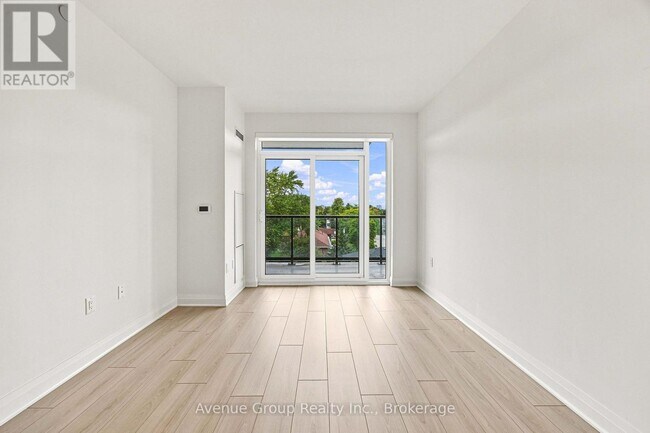 Building Photo - 700 Sheppard Ave W