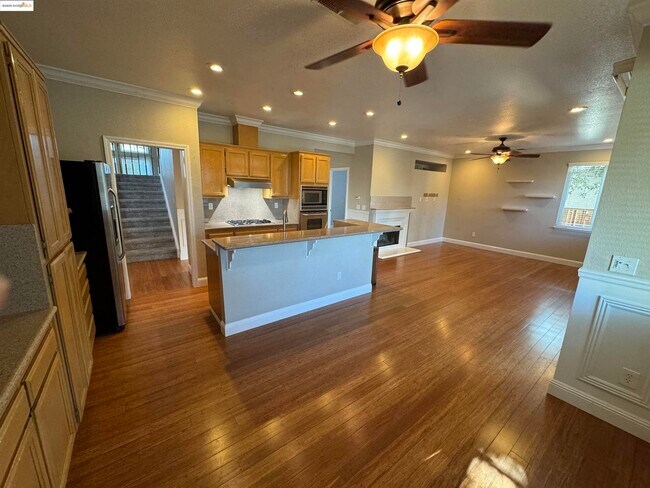 Building Photo - 4507 Cove Ln
