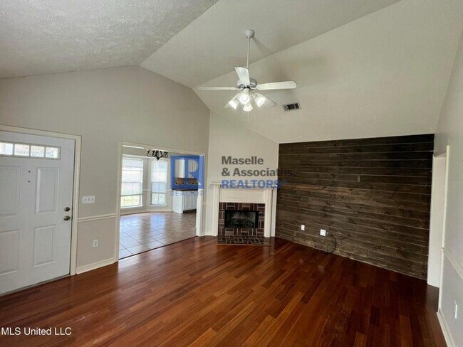 Foto del edificio - 2001 Windchase Cir