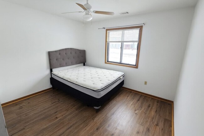 Foto del edificio - 460 Echo Ln