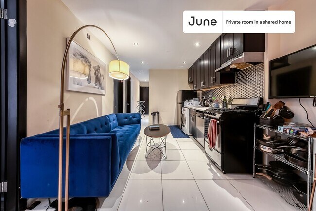 Foto del edificio - Private bedroom in 5 bed/2 bath Home