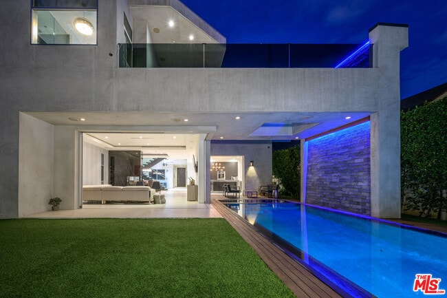 Foto del edificio - 6660 Colgate Ave